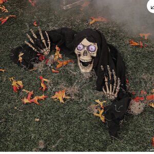 LED Skeleton Groundbreaker 18" Halloween Decoration